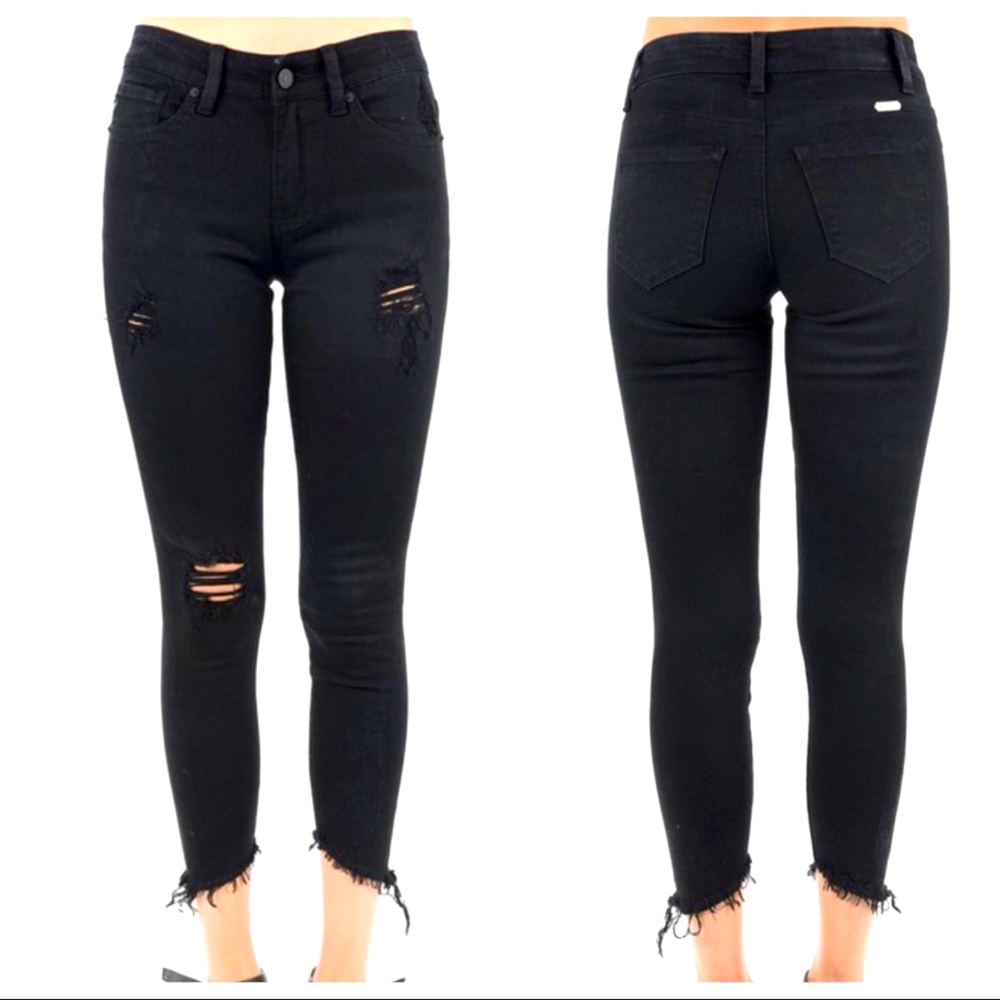 🌻🌻🌻Distressed Mid-Rise Jeans🌻🌻🌻